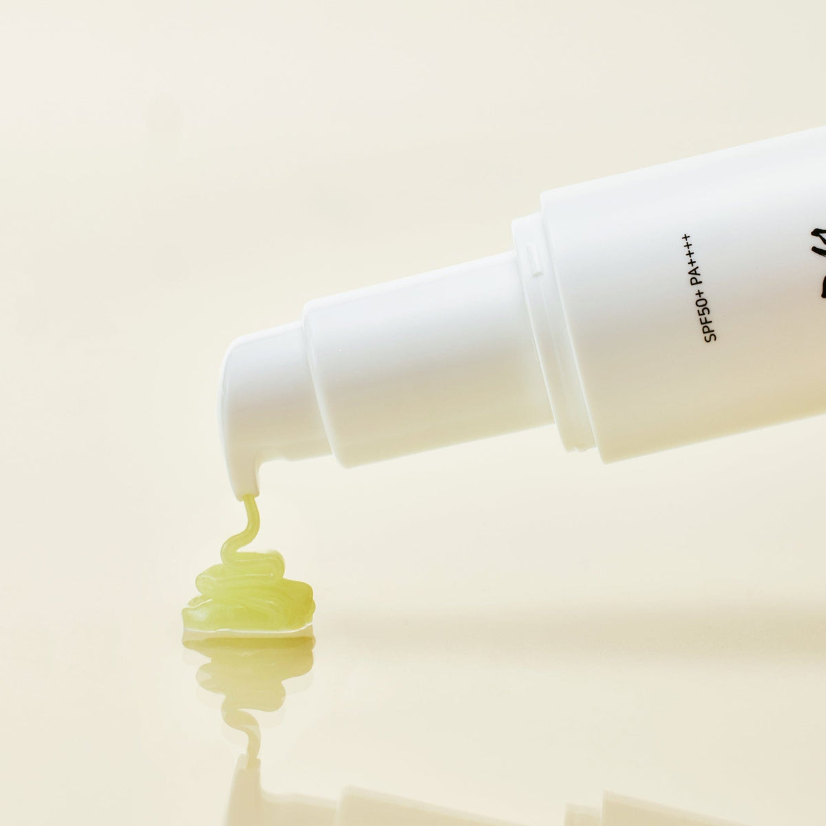 Ginseng Moist Sun Serum (SPF 50+ PA++++)